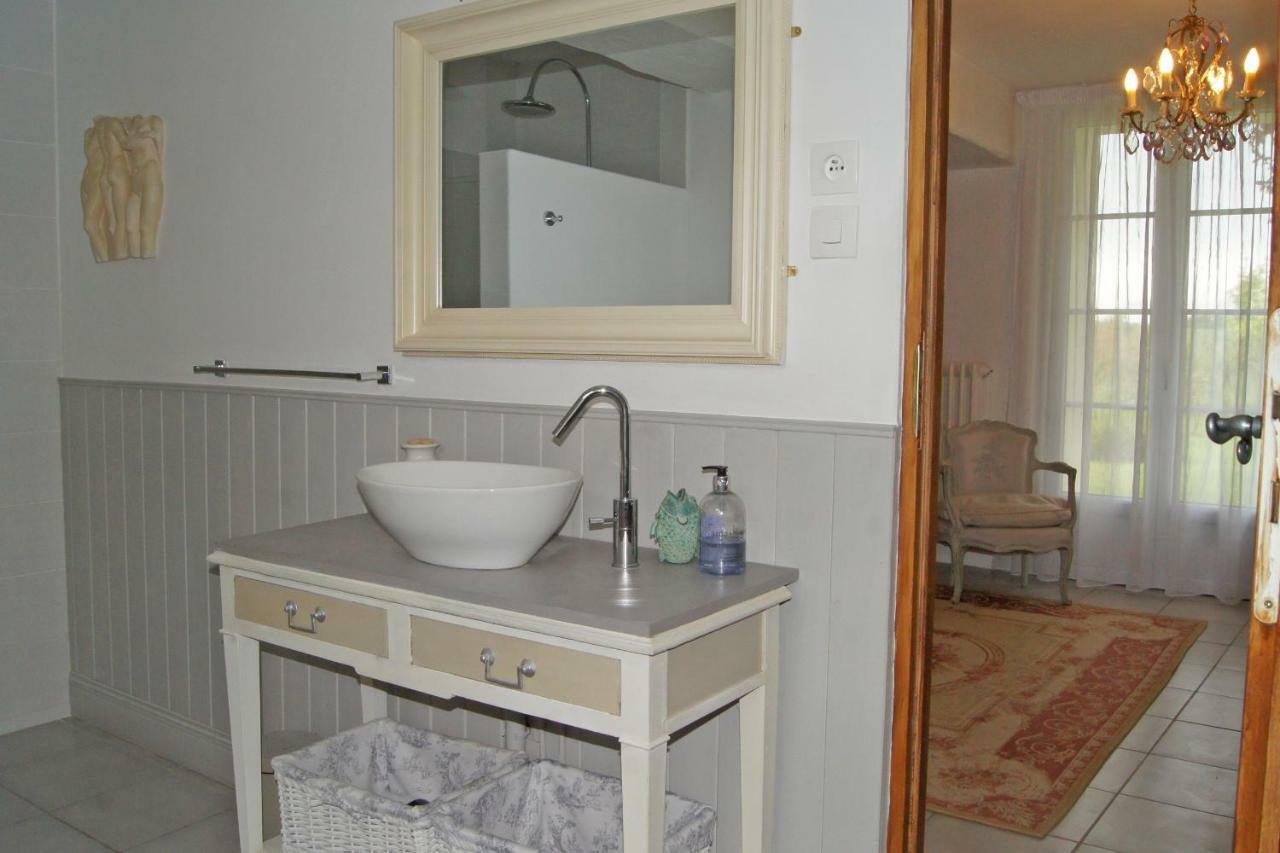 Le Verger Des Hirondelles Chambres Hotes Bournan ภายนอก รูปภาพ
